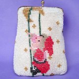 ビーズ編み財布【サンタさんの柄】小物入れ7.5cm角