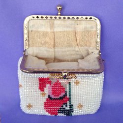 画像2: ビーズ編み財布【サンタさんの柄】小物入れ7.5cm角