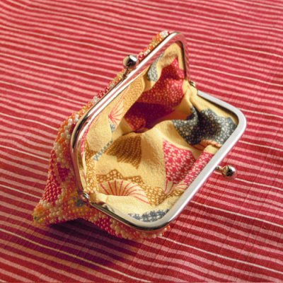 画像2: ビーズ編み財布【全面ビーズ-平】暖色系和柄-菱12cm角